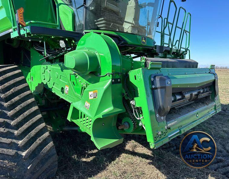 2022 John Deere X9 1100 Signature Edition RWA combine
