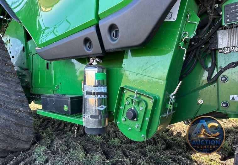 2022 John Deere X9 1100 Signature Edition RWA combine