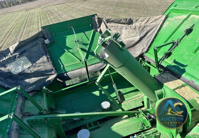 2022 John Deere X9 1100 Signature Edition RWA combine
