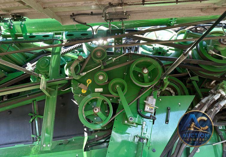 2022 John Deere X9 1100 Signature Edition RWA combine