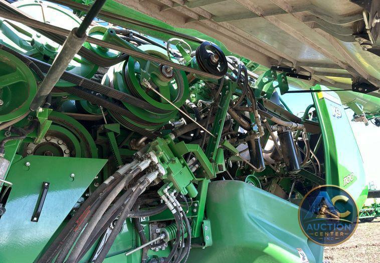 2022 John Deere X9 1100 Signature Edition RWA combine