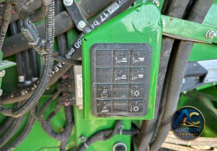 2022 John Deere X9 1100 Signature Edition RWA combine