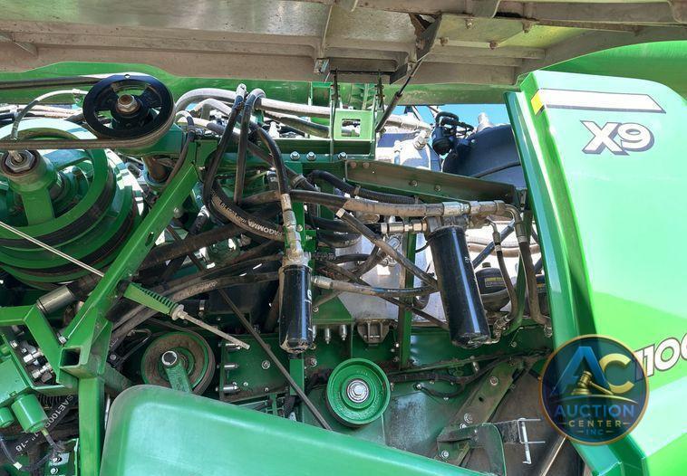 2022 John Deere X9 1100 Signature Edition RWA combine