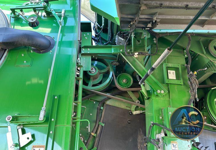 2022 John Deere X9 1100 Signature Edition RWA combine