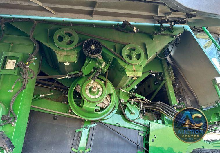 2022 John Deere X9 1100 Signature Edition RWA combine