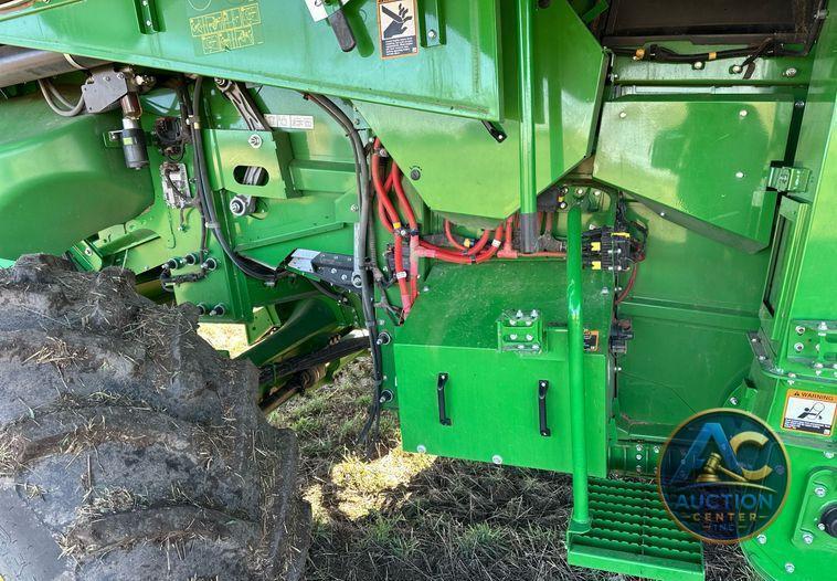 2022 John Deere X9 1100 Signature Edition RWA combine