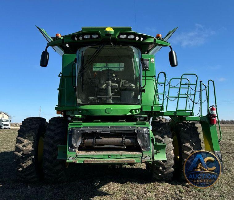 2018 John Deere S790 combine