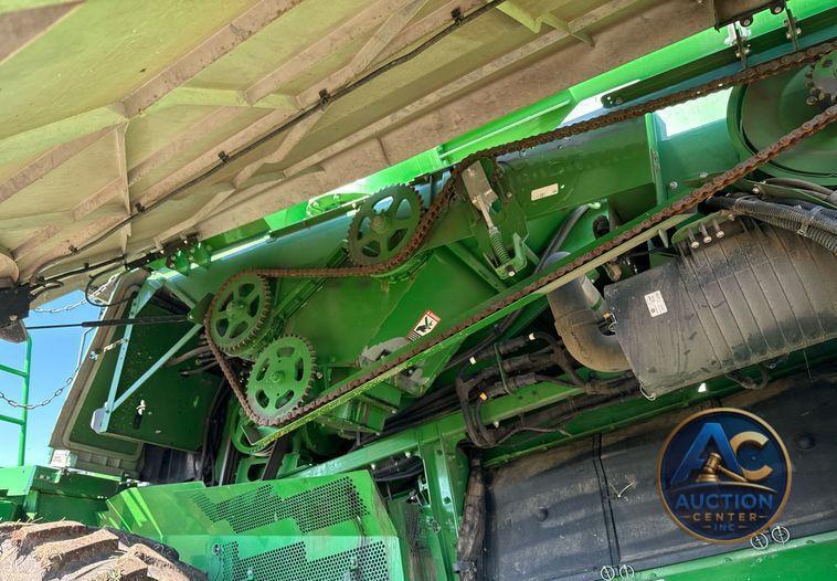 2018 John Deere S790 combine