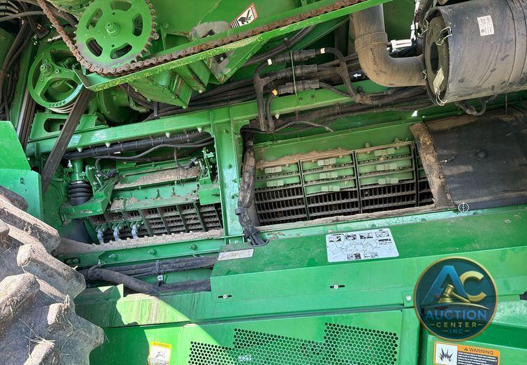2018 John Deere S790 combine