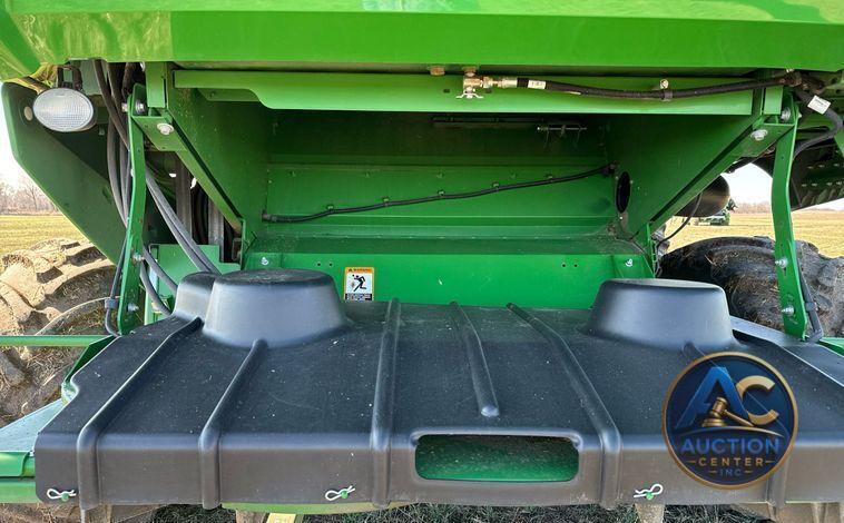 2018 John Deere S790 combine