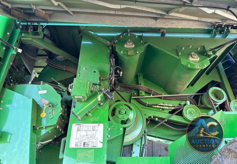 2018 John Deere S790 combine
