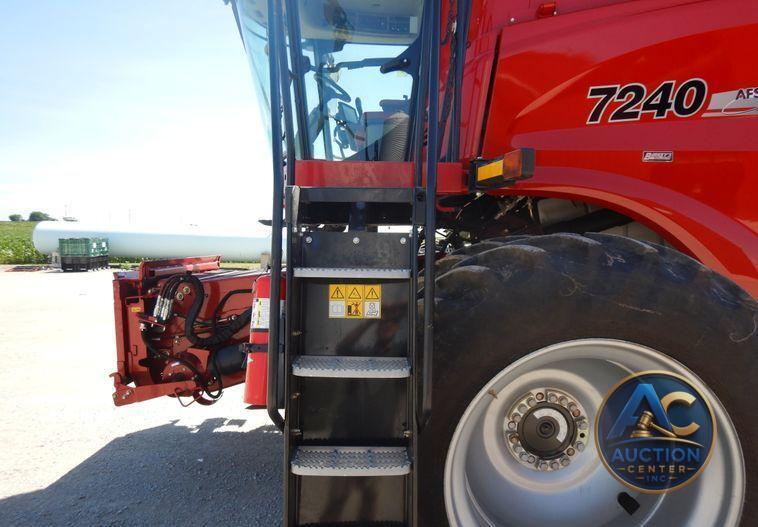 2016 Case IH 7240 AFS combine