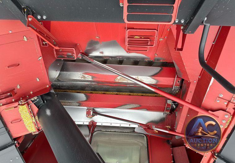2017 Case IH Axial-Flow 7240  combine