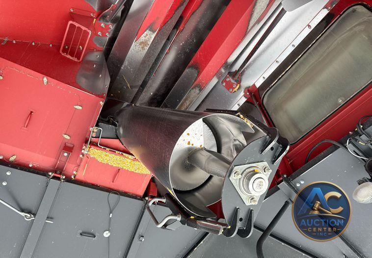 2017 Case IH Axial-Flow 7240  combine