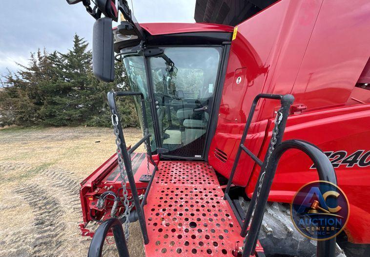 2017 Case IH Axial-Flow 7240  combine