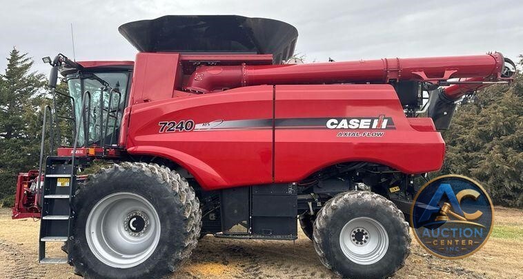 2017 Case IH Axial-Flow 7240  combine