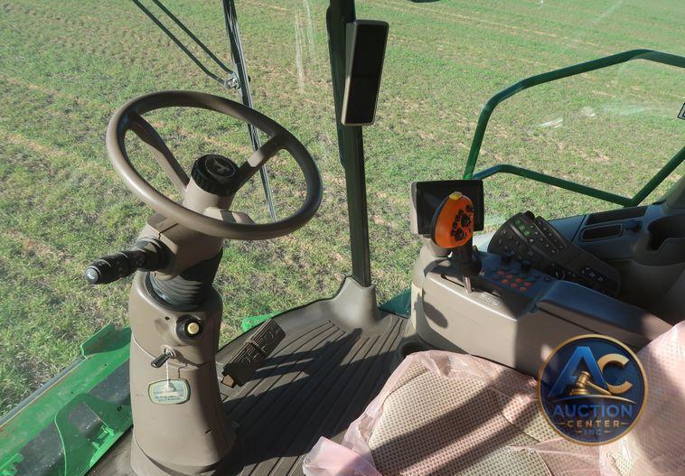 2016 John Deere S670 STS  combine