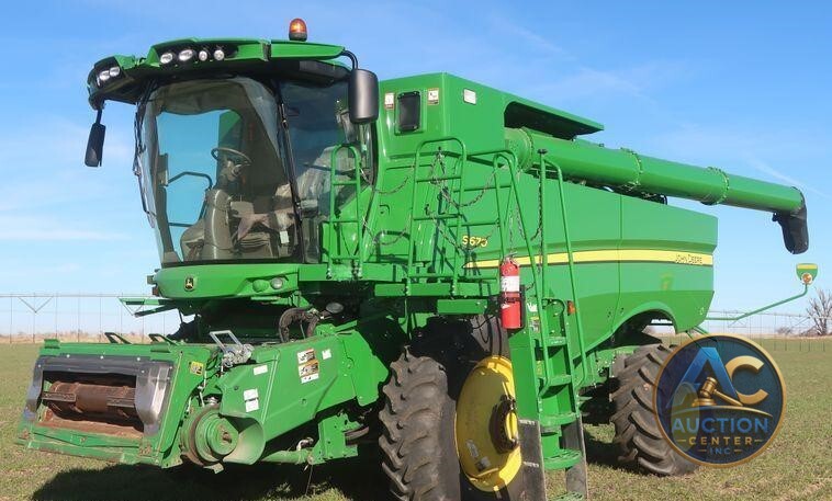 2016 John Deere S670 STS  combine