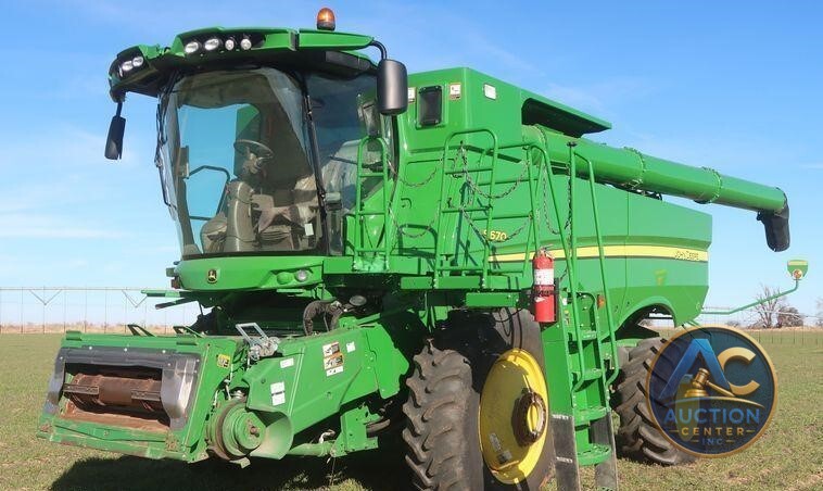 2016 John Deere S670 STS  combine