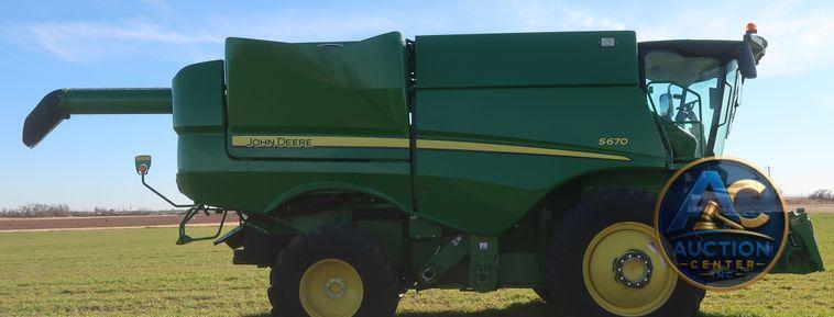 2016 John Deere S670 STS  combine