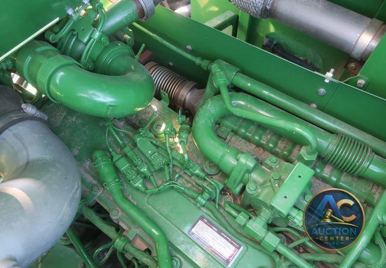 2016 John Deere S670 STS  combine