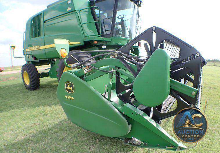 2004 John Deere 9560  combine