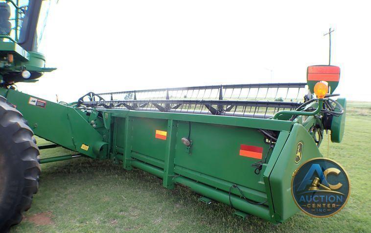 2004 John Deere 9560  combine