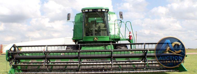 2004 John Deere 9560  combine