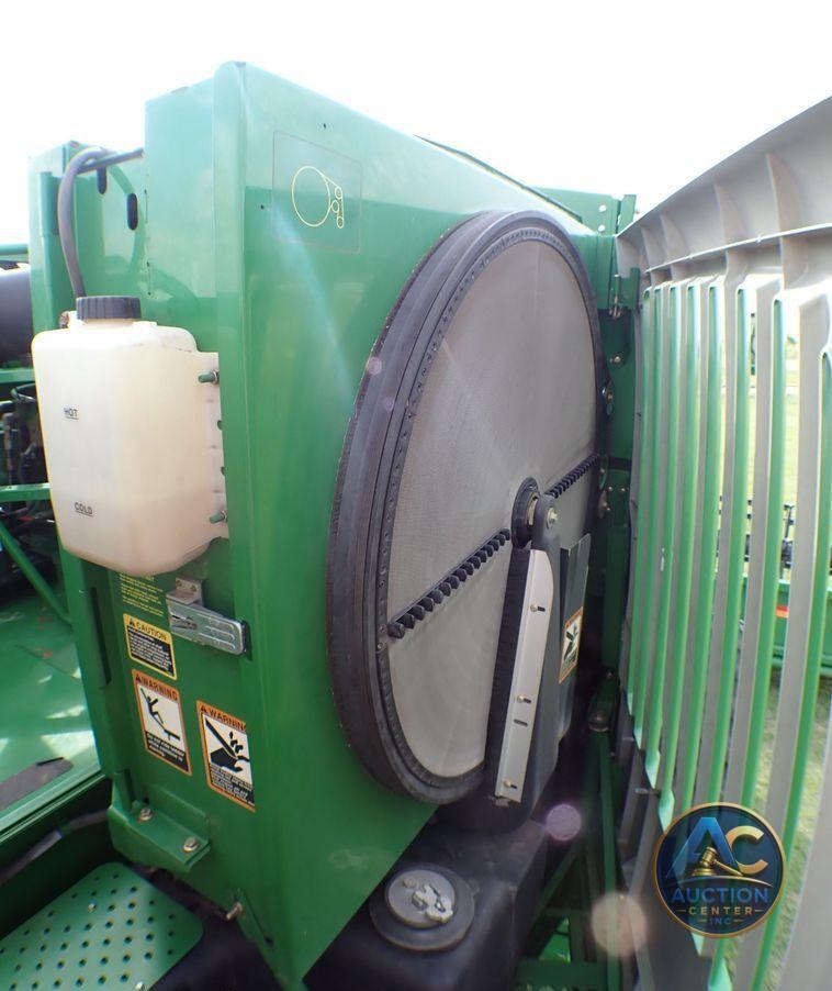 2004 John Deere 9560  combine
