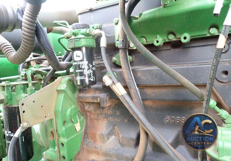 2004 John Deere 9560  combine
