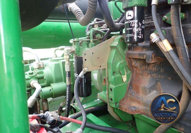 2004 John Deere 9560  combine