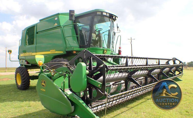2004 John Deere 9560  combine
