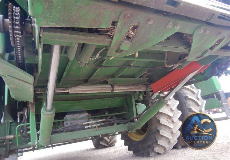 2017 John Deere S680S RWA combine