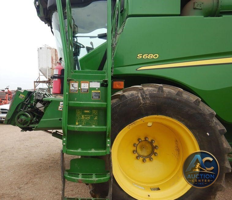2017 John Deere S680S RWA combine