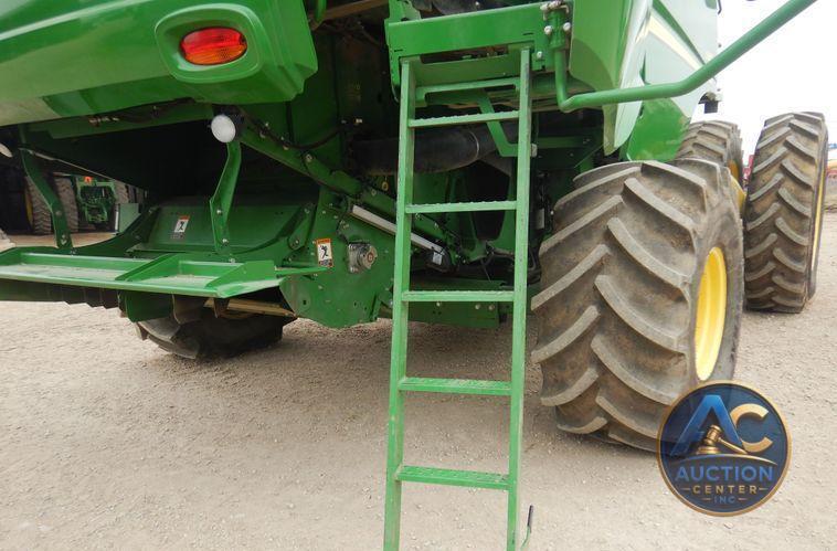 2017 John Deere S680S RWA combine