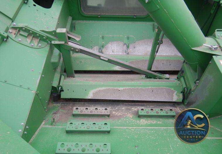 2017 John Deere S680S RWA combine