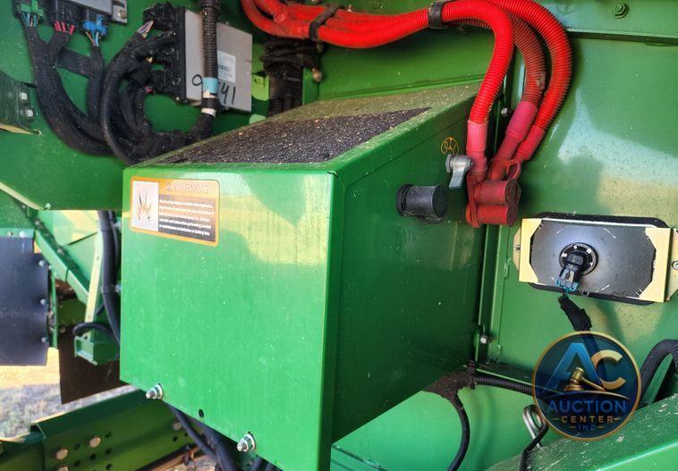 2012 John Deere S670