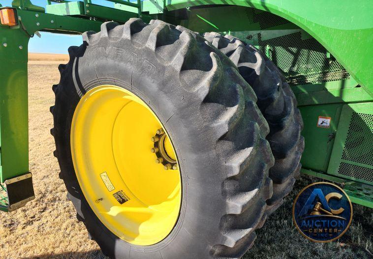 2012 John Deere S670