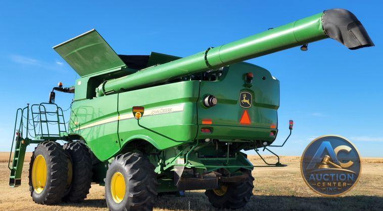 2012 John Deere S670