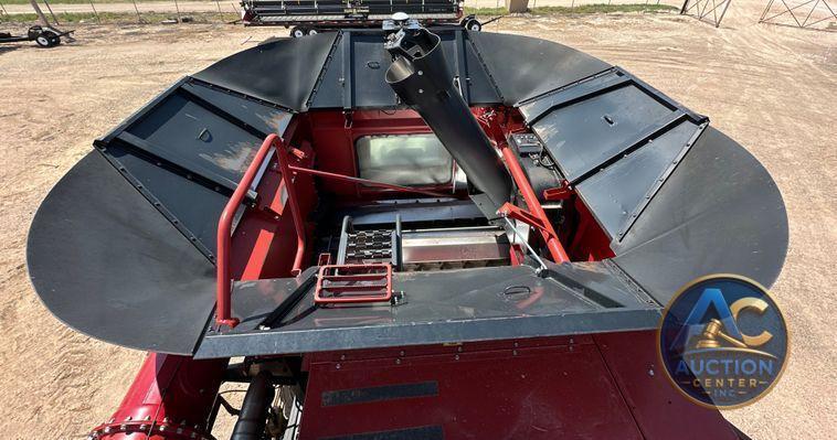 2013 Case IH 7130 AFS combine