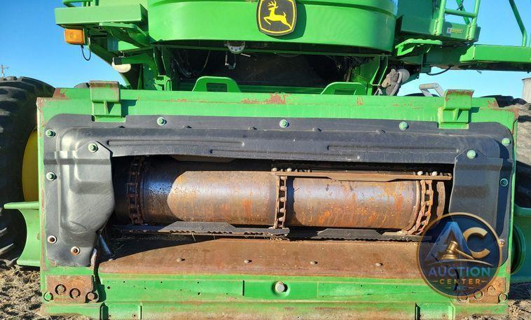 2009 John Deere 9770 STS  combine