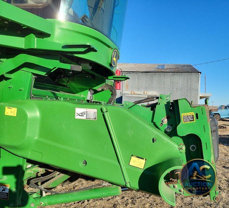 2009 John Deere 9770 STS  combine
