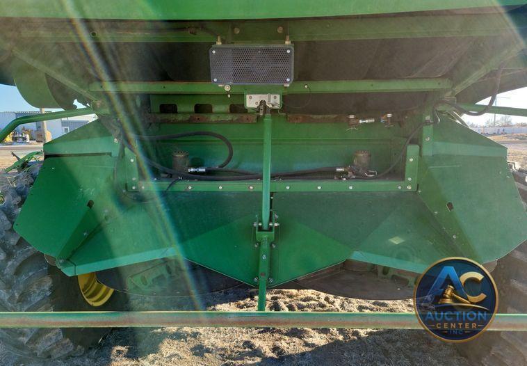 2009 John Deere 9770 STS  combine