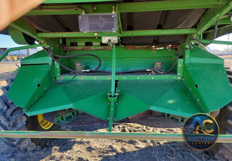 2009 John Deere 9770 STS  combine