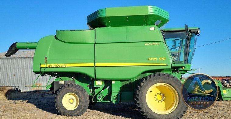 2009 John Deere 9770 STS  combine