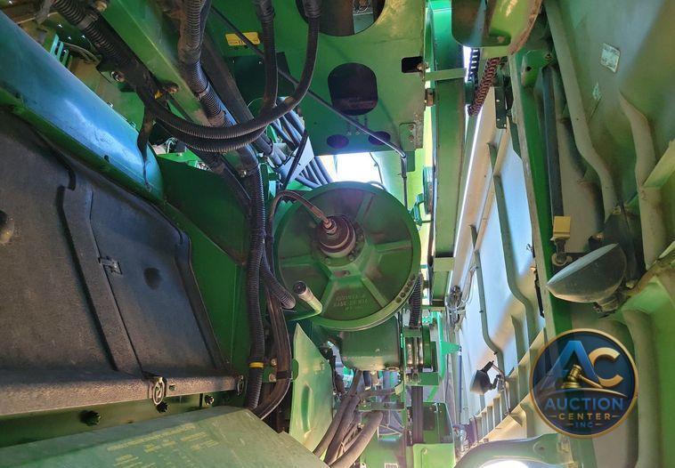 2009 John Deere 9770 STS  combine