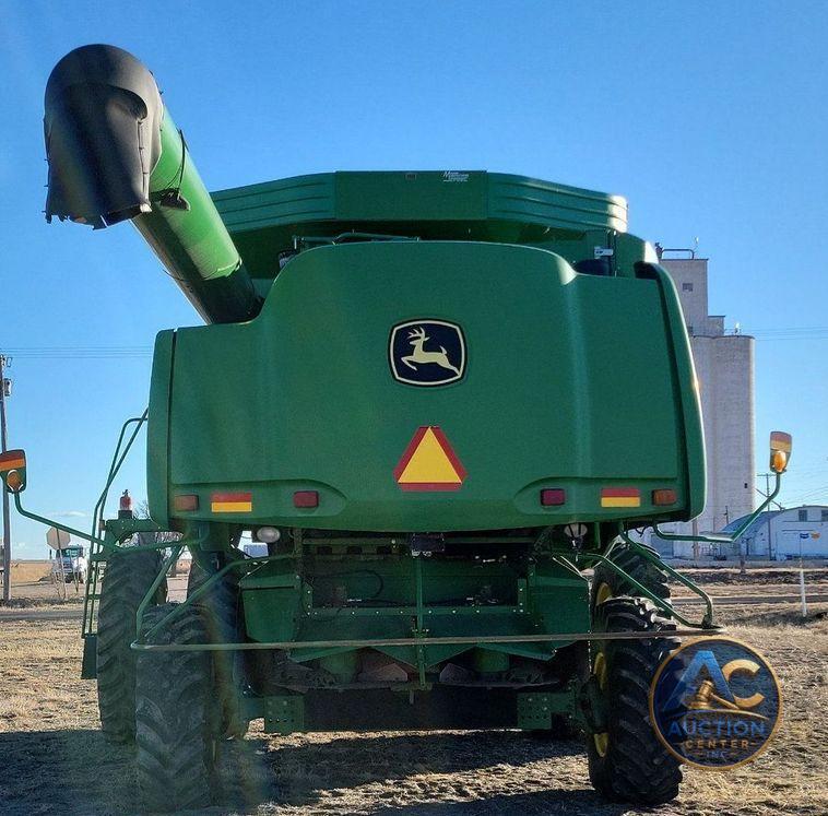 2009 John Deere 9770 STS  combine