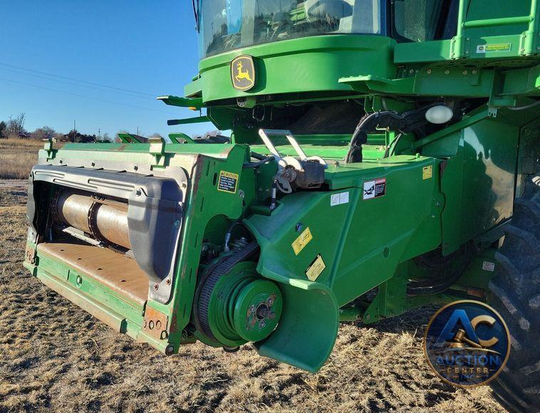 2009 John Deere 9770 STS  combine