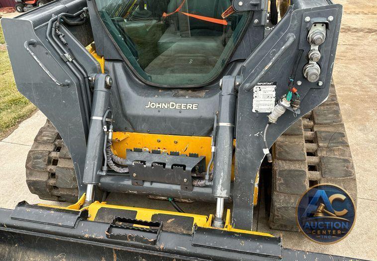 2021 John Deere 325G tracked skid steer loader