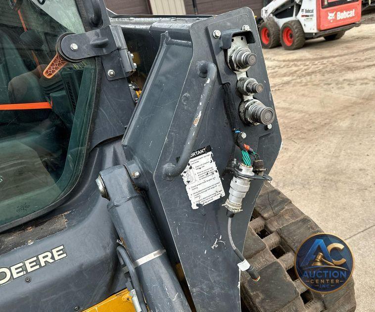 2021 John Deere 325G tracked skid steer loader